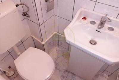 Garsonieră utilată, mobilată, str Uzinelor, după Podul CFR, tel 0749645066 - 9