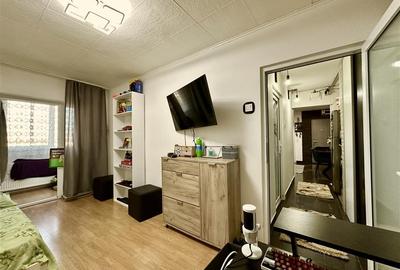 Apartament 3 camere. Arad, zona Aurel Vlaicu,  Y - ri. - 7