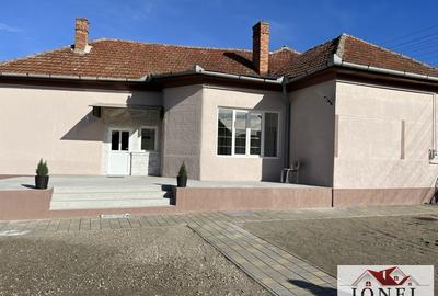 Casa de vanzare in Alba Iulia zona Centru - 1