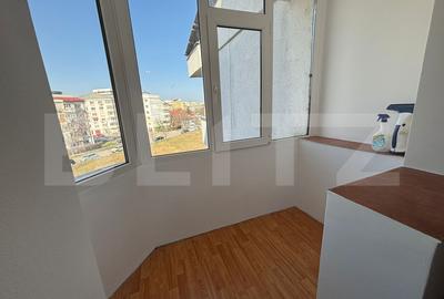 Apartament 3 camere, 76 mp, zona Nicolina - 4