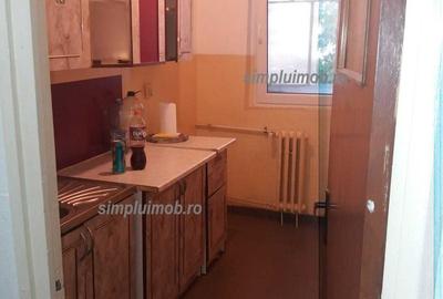 Garsonieră decomandată, mobilată în Vitan