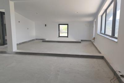 Spatiu comercial nou.Spatiu birouri - 5