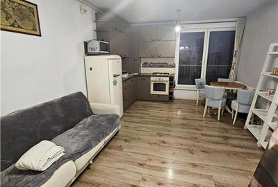 Apartament cu 2 camere decomandat în Cornișa