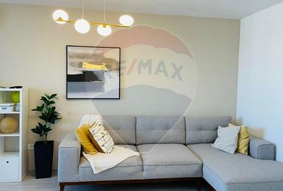 Apartament cu 2 camere decomandat în Tractorul