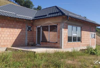Casa individuala ,4 camere, curte, priveliste, Suceagu - 2
