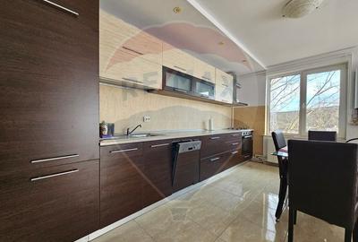 Inchiriez apartament spatios cu 4 camere, 2 bai, parcare in Gheorgheni - 1