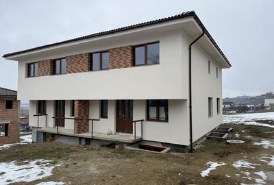Unitate duplex de vanzare 200mp si teren 350m in Apahida Str.Tudor Vladimirescu - 1