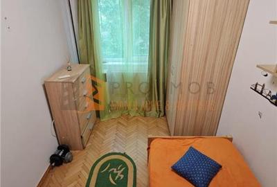 Apartament 3 camere cf 3 semidecomandat zona Micro 14 - 9