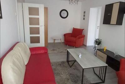Apartament cu 2 camere semidecomandat, mobilat în Mihai Viteazul
