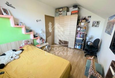 Apartament cu 3 camere semidecomandat în Lipovei