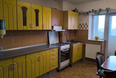 Apartament cu 2 camere decomandat, mobilat în Apărătorii Patriei