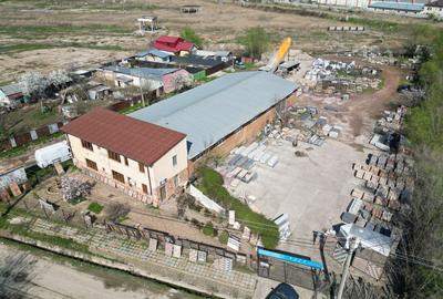 Spațiu industrial, 4454 mp în Central