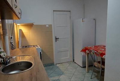 Inchiriez apartament 2 camere - 7