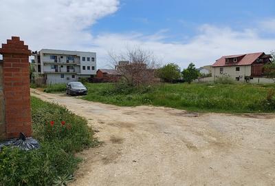 Vand teren in Mamaia Sat. Navodari. Parcelabil in doua loturi. Pret negociabil. - 15