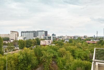 Apartament cu 4 camere decomandat în Herăstrău