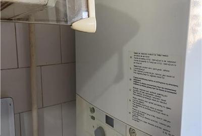 Apartament 3 camere in Focsani , zona centrala, et 2 4 , decomandat , 77 mp , li - 12