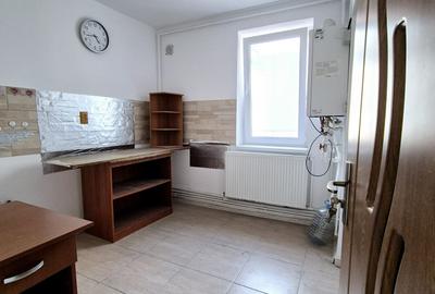 Piata Ovidiu - Catedrala - 3 camere decomandate - 6