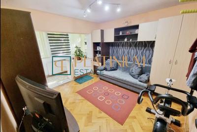 Apartament cu 3 camere decomandat, mobilat în Aradului