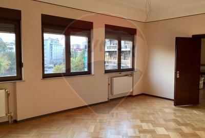 Apartament Exclusivist 221 mp | Central | Etaj Integral  | 5 Camere - 8
