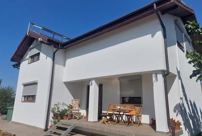 Casă individuală cu 5 camere în Colina