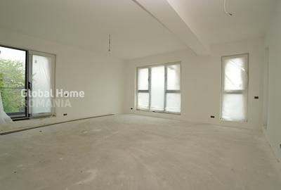 Apartament cu 4 camere semidecomandat în Băneasa