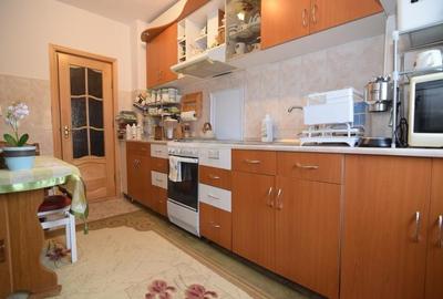 Apartament  cu 3 CD, modelul cu 2 bai - Pacurari - OMV - 13