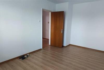 Apartament cu 2 camere decomandat în Alexandru Obregia
