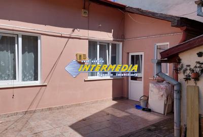 Apartament cu 2 camere la casa in Blaj, zona Centrala - 3