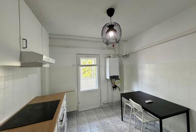 Apartament 2 camere decomandat de inchiriat Faleza Nord Complex Unirii - 12