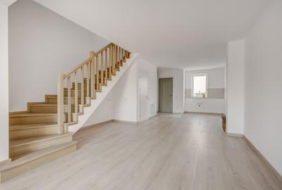 Casă cu 5 camere în Central