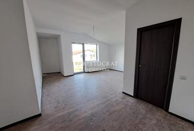 Vila Tip Duplex  generoasa cu vedere lac - 11
