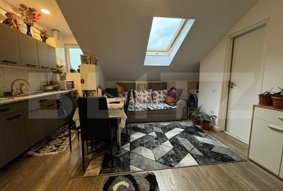 Apartament cu 2 camere semidecomandat, mobilat în Florești
