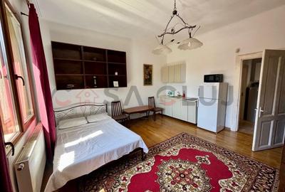 Apartament în vilă, zonă centrală, parcare - 1
