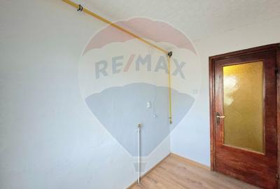 Apartament 3 camere | Zona Romanilor | Etaj 4/4 acoperiș cu țiglă - 12