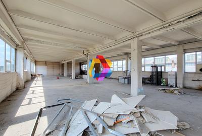 Birou, de 470 mp, în Tractorul