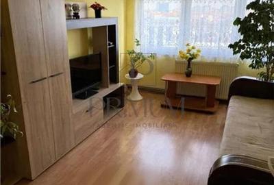 Apartament cu 3 camere decomandat în Bogdăneștilor