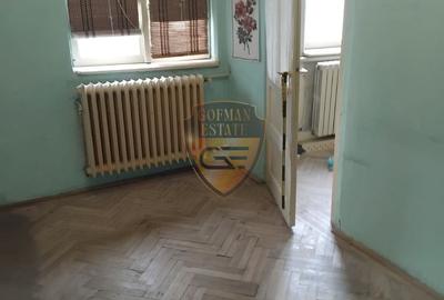 2 camere, Tomis Nord Scoala 29, et 4/4, 27 mp, incadrat necesita renovare totala - 2
