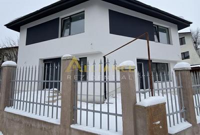 Casa Individuala - 3 camere - 2 bai - 215mp teren - 2