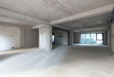 Vanzare 246 mp spatiu comercial in Cortina North si 3 locuri parcare - 1