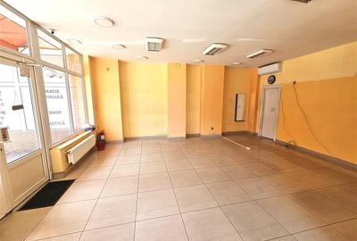 Intersectia Galata, spatiu comercial stradal - 3