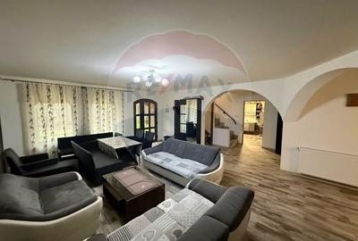 Casă / Vilă cu 5 camere de vânzare - 6