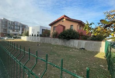 TEREN INTRAVILAN DE VANZARE -- COMPOZITORI - - 1