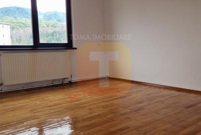 3 camere ultracentral – Piatra Neamț, etaj 4, balcon 7.9 mp - 10