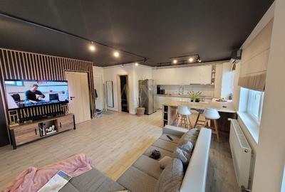 Apartament cu 3 camere semidecomandat, mobilat în Florești