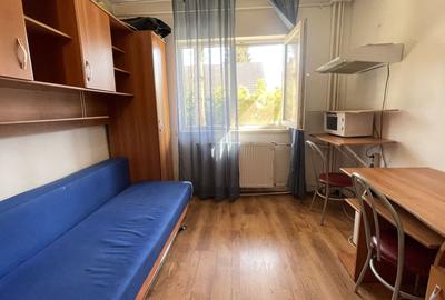 Garsoniera de vanzare-ideala pentru locuit sau investitie - 1