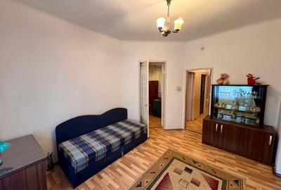 Apartament cu 2 camere decomandat, mobilat în Unirii