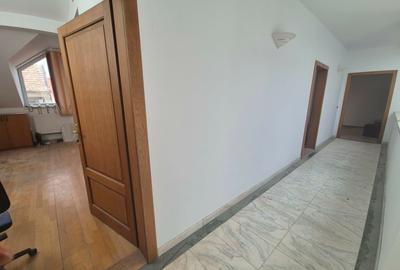 🏡 De Vânzare – Imobil Central, Ideal pentru Investiție! - 10