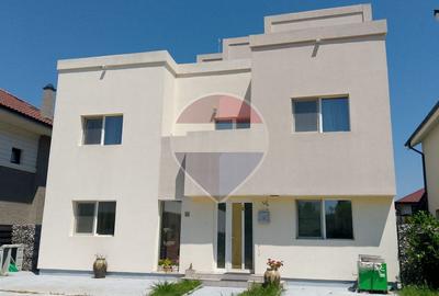 Casă individuală cu 8 camere în Corbeanca