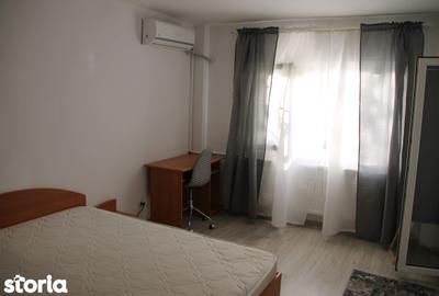 Garsonieră decomandată, mobilată în Eminescu