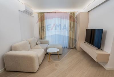 Apartament cu 3 camere decomandat, mobilat în Pipera